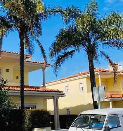 Сasa de vacaciones Ocean, Surf, Golf Private With Pool Near Lagoon Casal do Narcizo